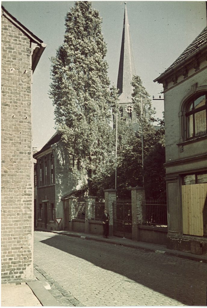 Altes jüdisches Gebetshaus von weitem